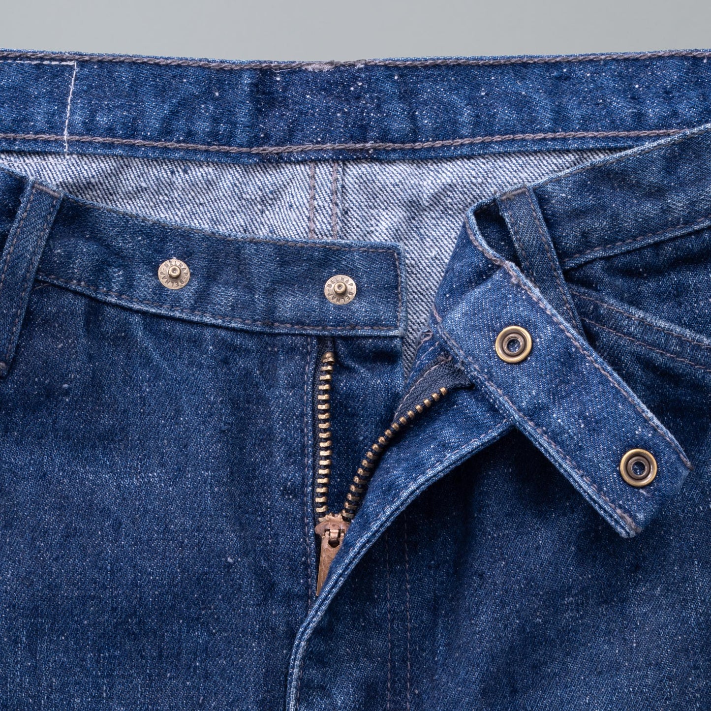 #022 LV MCQUEEN PANTS