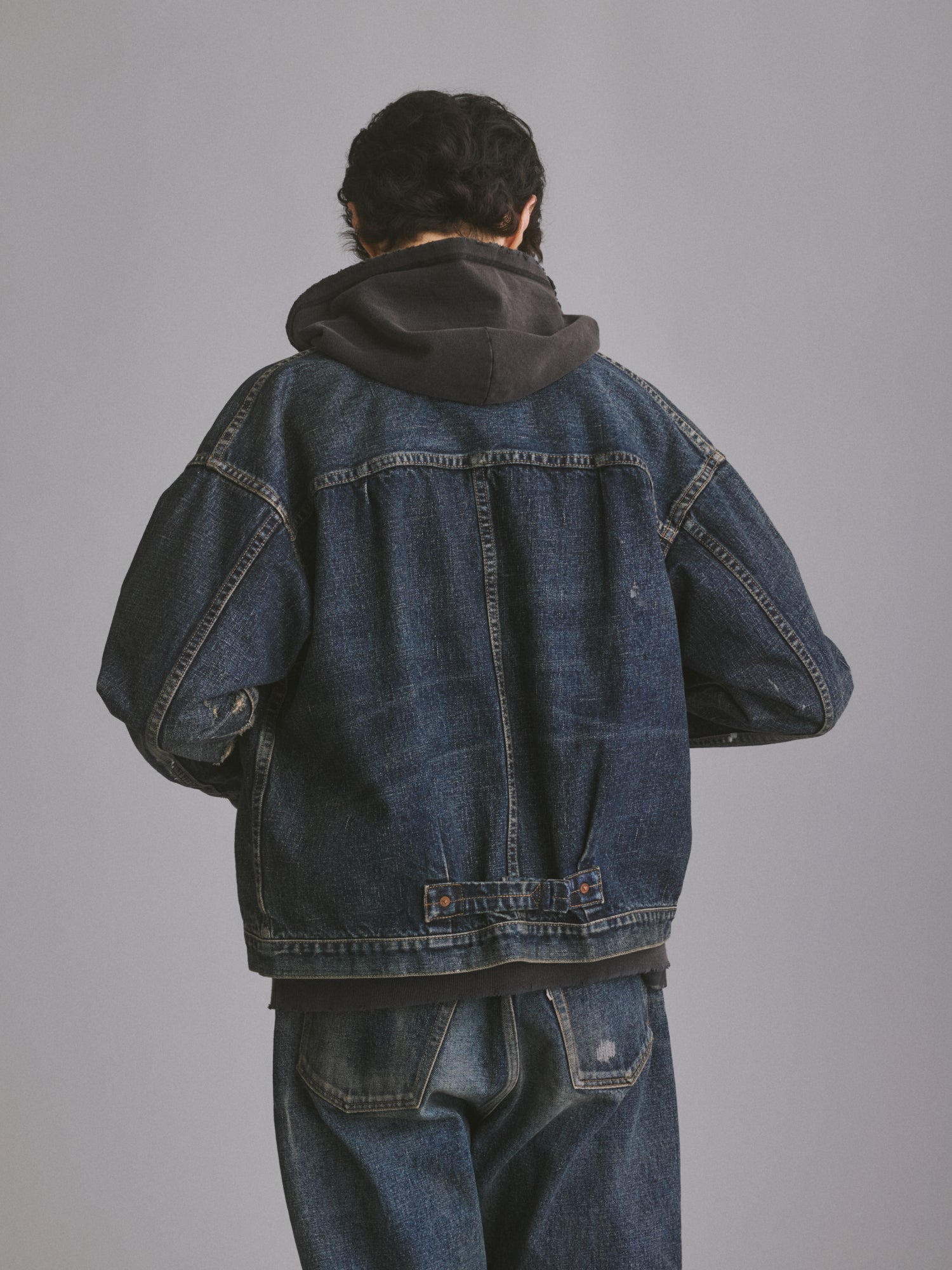 #001 T-BACK DENIM JACKET