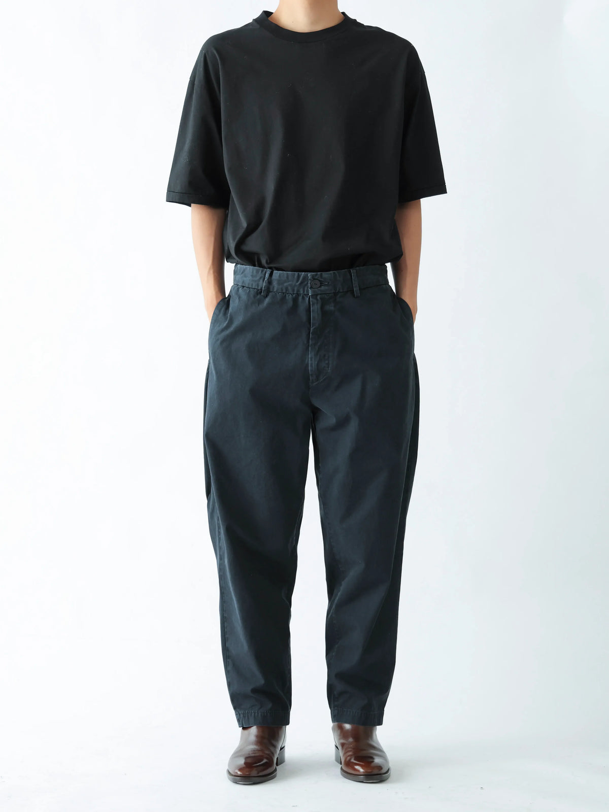 CHINO TAPERED TROUSERS