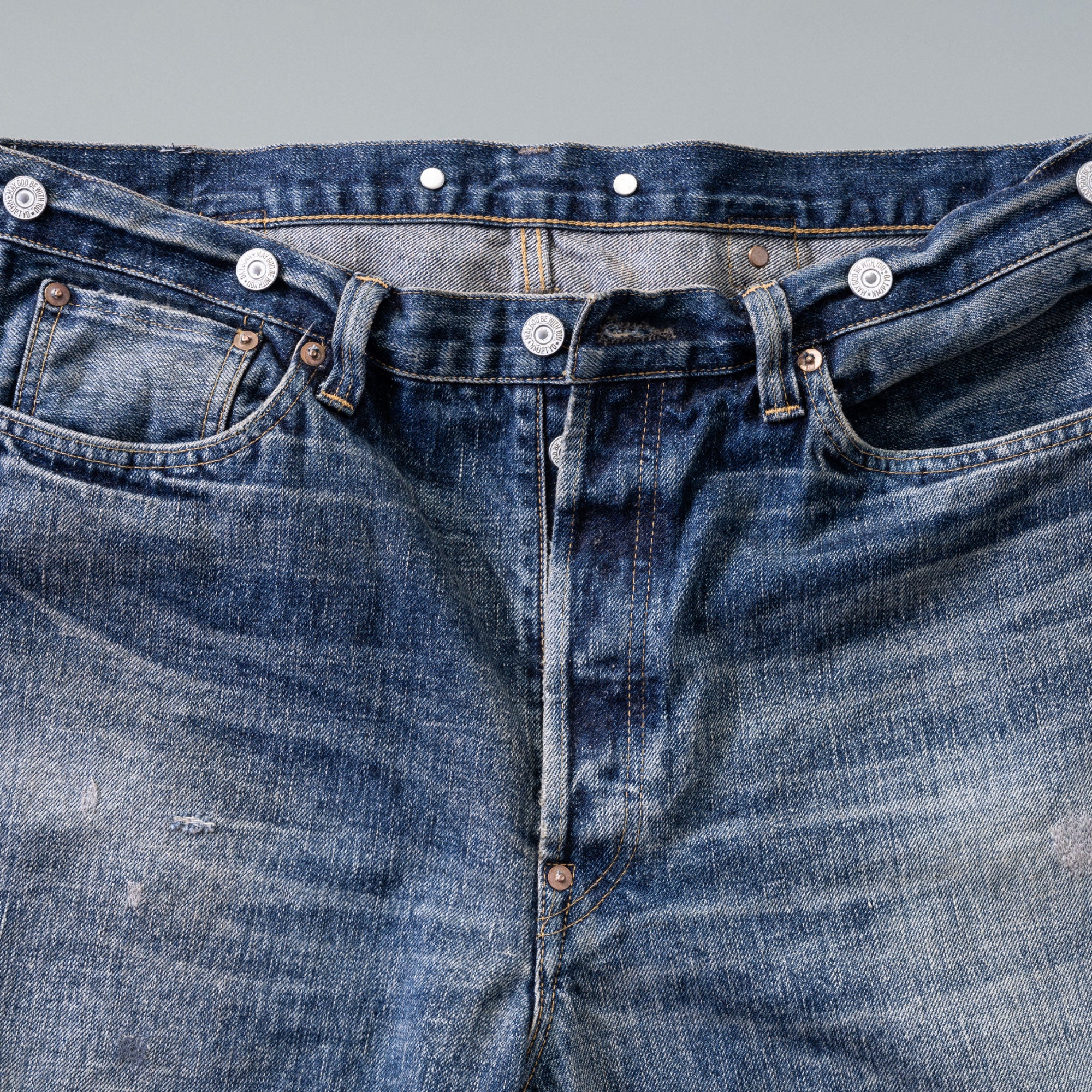 002 1942 LV JEANS – New Manual