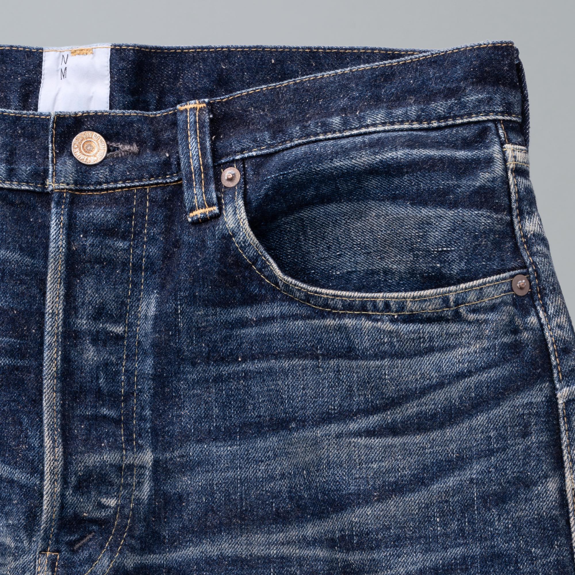 017 LV 61's TAPERED JEANS – New Manual